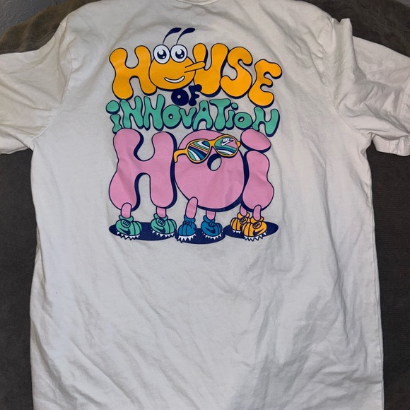 Super cute exclusive Nike NYC House of Innovation shirt. Size Medium. Worn Once - Picture 3 of 3